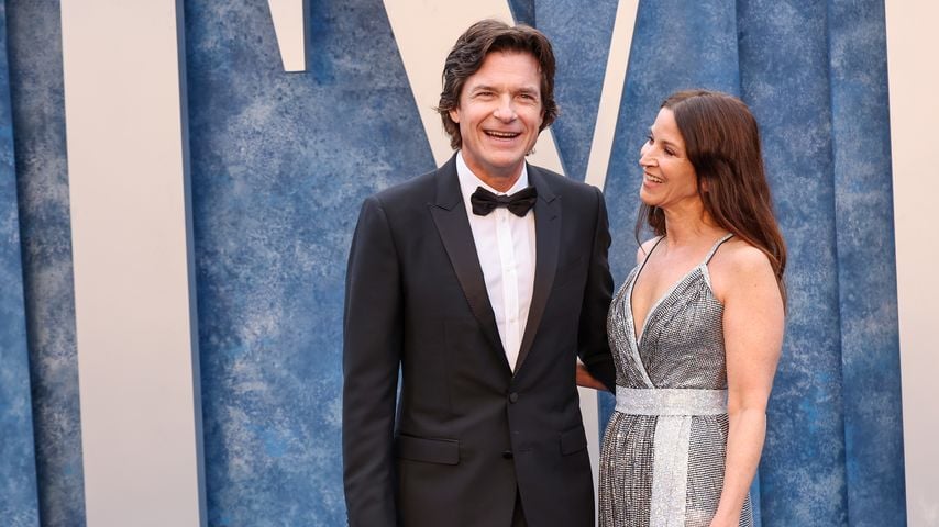 Jason Bateman und Amanda Anka bei der Vanity Fair Oscar Party 2023 in Beverly Hills