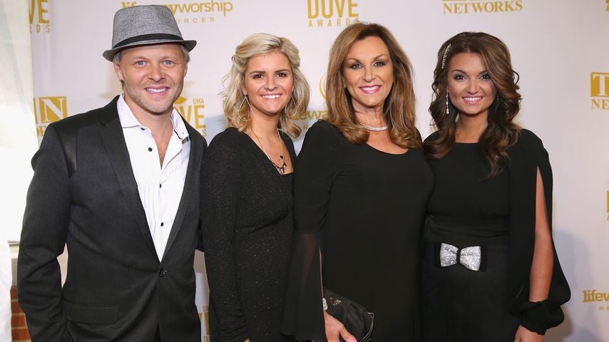 Jason Clark, Autumn Nelon Clark, Kelly Nelon Clark und Amber Nelon Clark, The Nelons