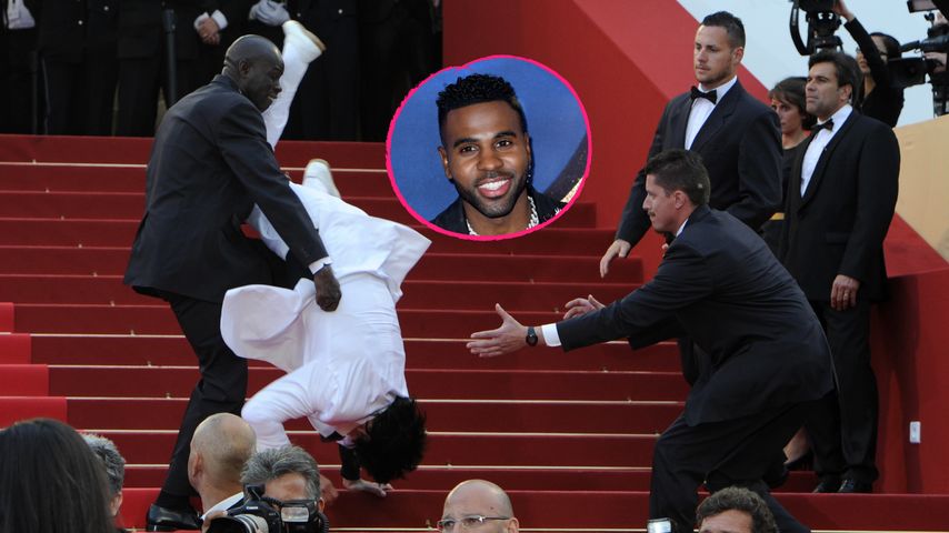 Ist Jason Derulo die Treppe der Met Gala heruntergefallen?