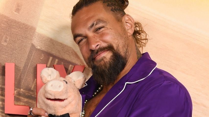 Unpassend oder cool? Jason Momoa im Pyjama auf Filmpremiere