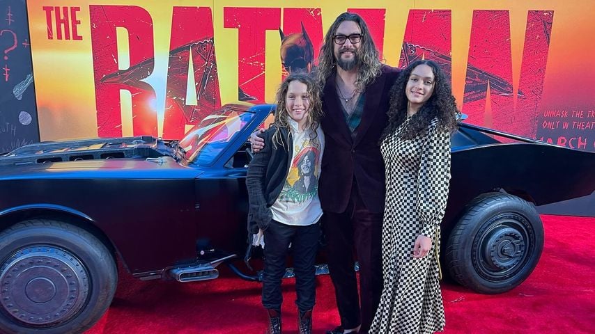 Jason Momoa mit seinem Sohn Nakoa-Wolf und seiner Tochter Lola im März 2022