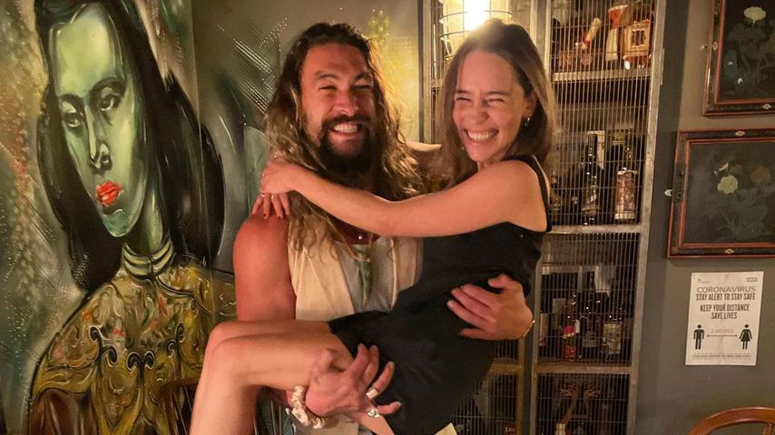 GoT-Reunion: Jason Momoa trägt Emilia Clarke auf Händen