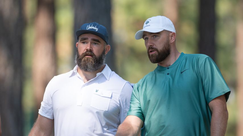 Jason und Travis Kelce sind "Sexiest Podcast Hosts Alive"