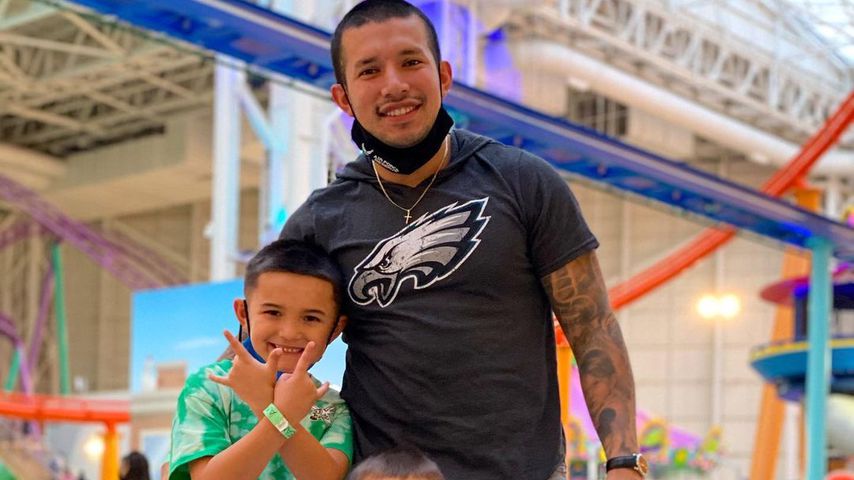 Javi Marroquin und seine beiden Söhne im Dezember 2020