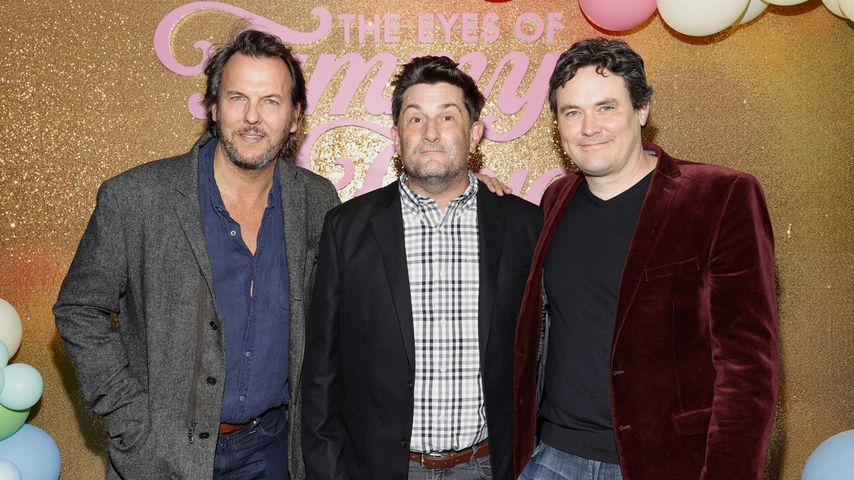 Jay Huguley, Michael Showalter und Gabriel Olds auf der Premiere von "The Eyes Of Tammy Faye"