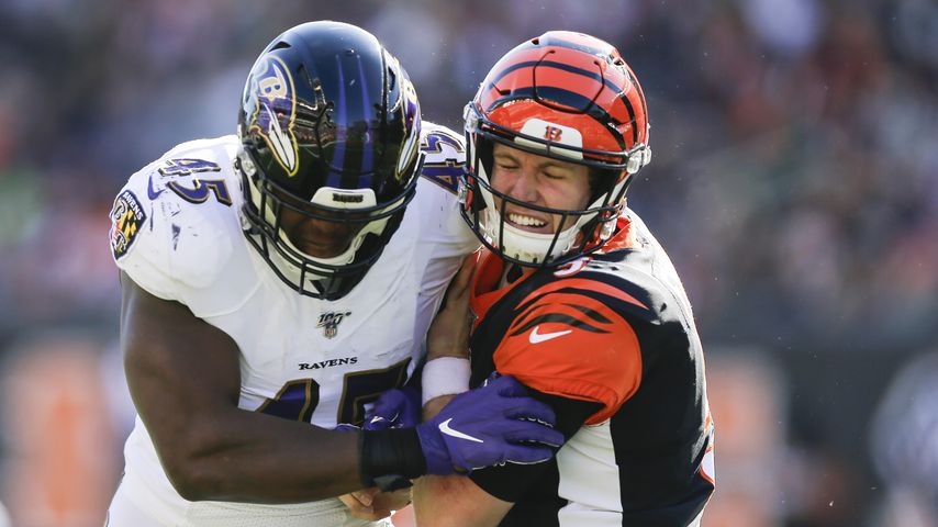 Jaylon Ferguson und Ryan Finley bei einem Footballspiel in Ohio, November 2019