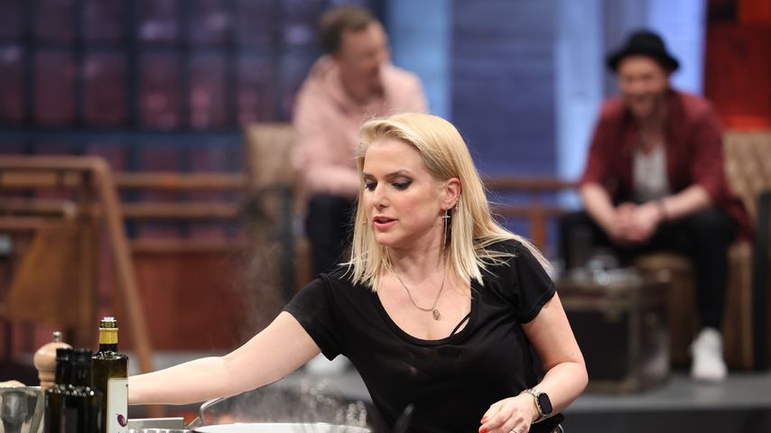 Jeanette Biedermann bei "Grill den Henssler"