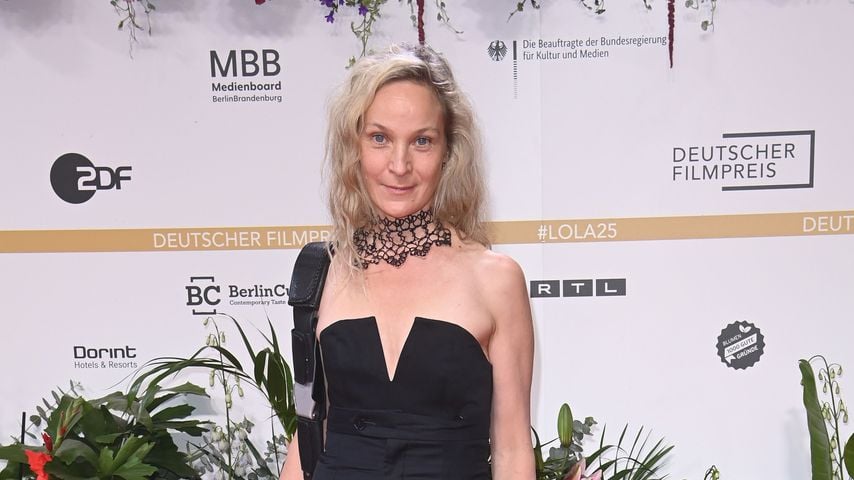 Jeanette Hain reist mit dem Trampolin im Gepäck um die Welt