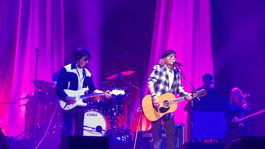 Kurz vor Prozess-Ende: Johnny Depp performt bei Konzert!