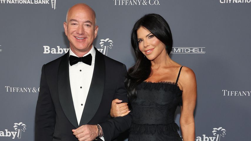 Mit Jeff Bezos verlobt? Lauren Sánchez zeigt XXL-Klunker