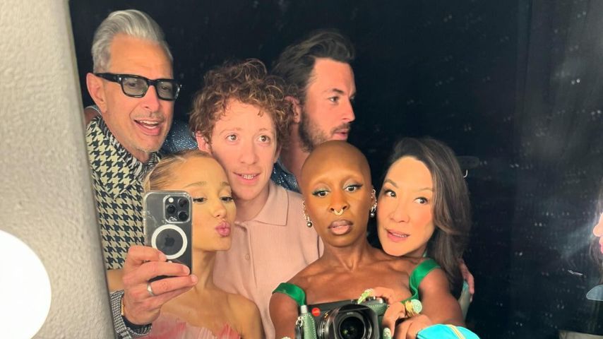 Ariana Grande und Ethan Slater kuscheln bei "Wicked"-Reunion