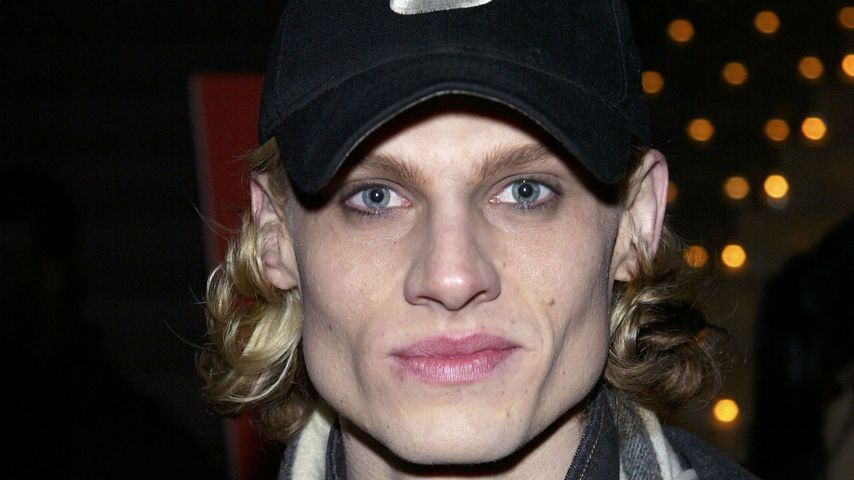 Jeffrey Carlson, Dezember 2003