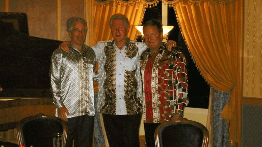 Jeffrey Epstein und Bill Clinton bei einem gemeinsamen Abendessen auf einem von der US-Justiz veröffentlichten Foto
