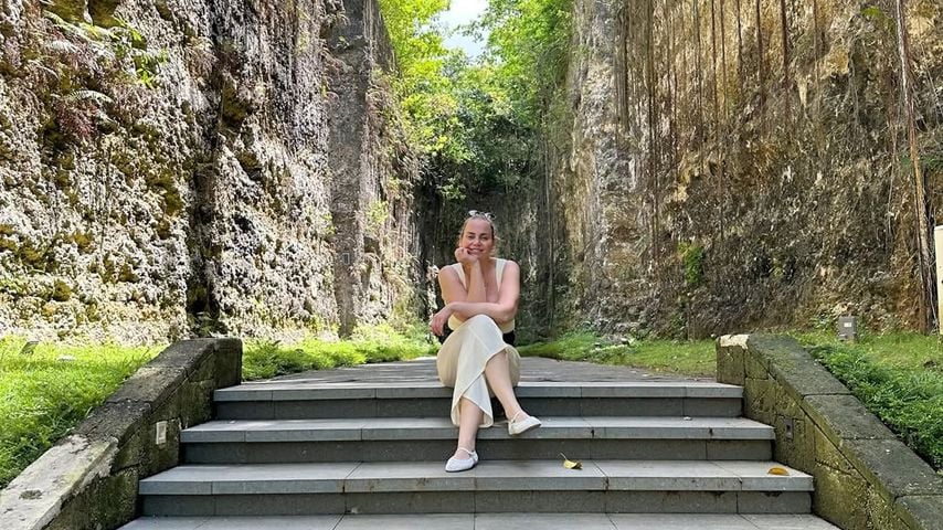 Jelena Dokic posiert im Dezember 2025 während ihres Urlaubs auf Bali