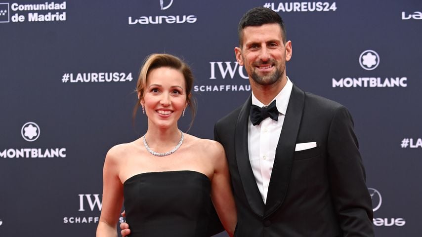 Wie süß: Novak Djokovic und seine Jelena turteln im Meer