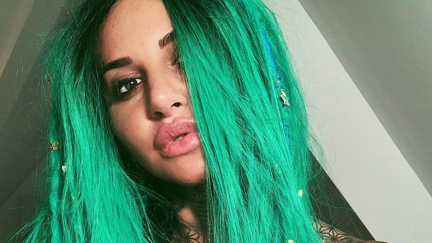 Giftgrüne Rasta-Mähne: Das ist wirklich Jemma Lucy!