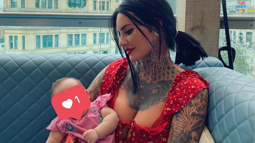 Jemma Lucy mit ihrer Tochter