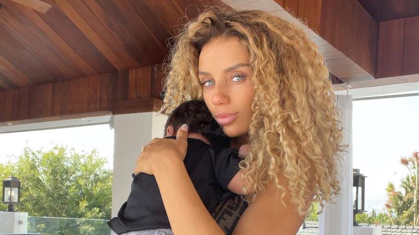 Jena Frumes mit ihrem Baby