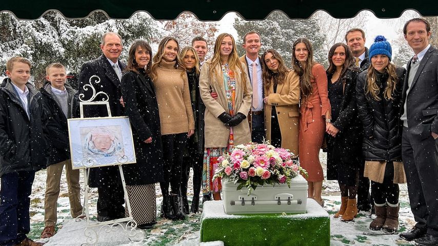 Jenna Johnson mit ihrer Familie bei der Trauerfeier