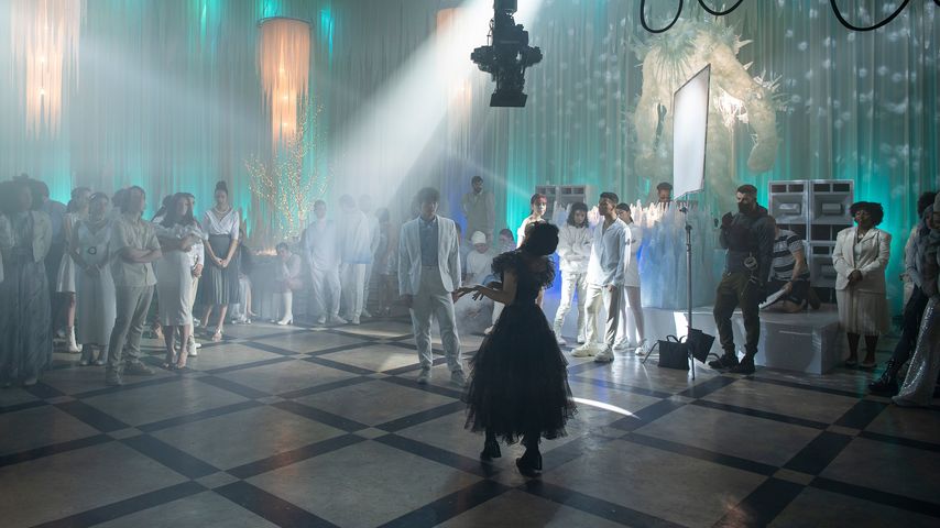 Jenna Ortega beim Dreh der "Wednesday"-Tanzszene