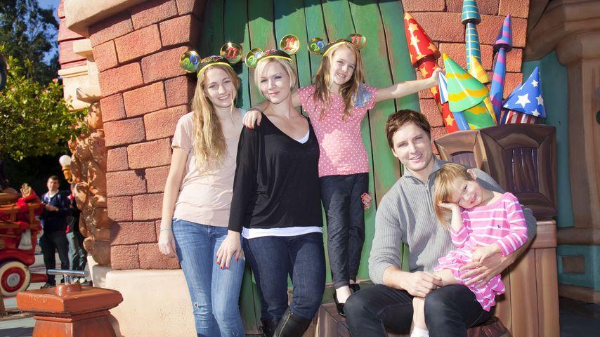 Jennie Garth und Peter Facinelli mit ihren Töchtern Luca, Lola und Fiona, Januar 2011