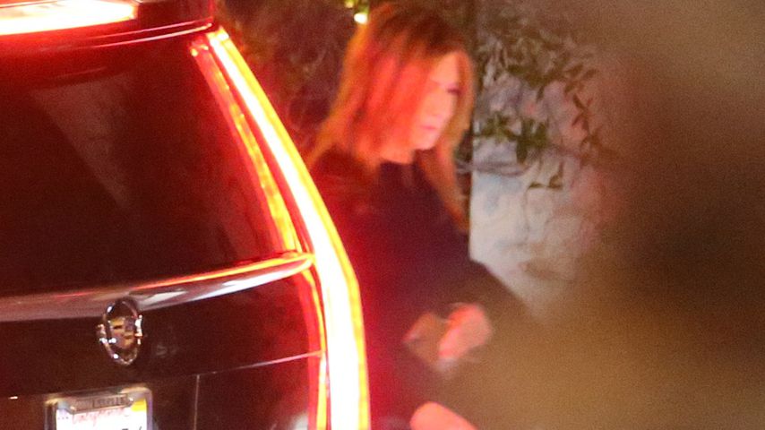 Jennifer Aniston vor dem Sunset Tower Hotel