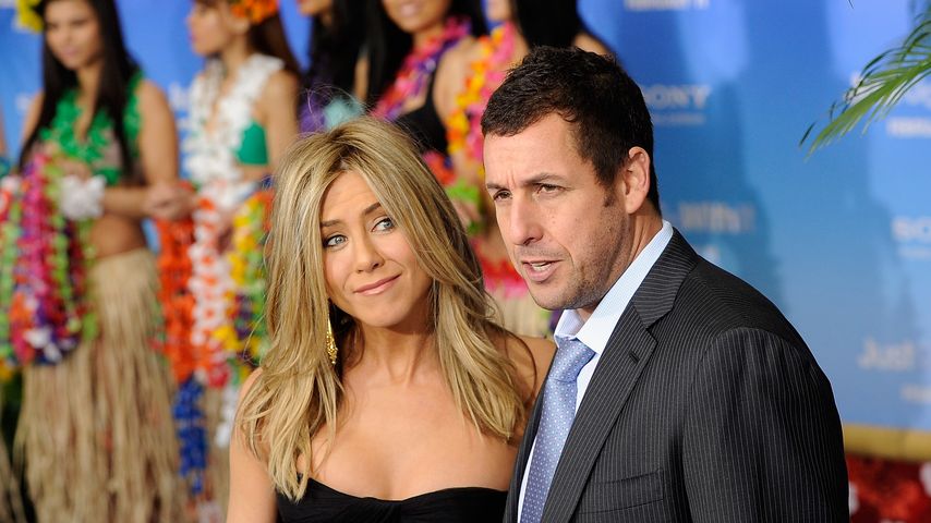 Jennifer Aniston und Adam Sandler im Februar 2011