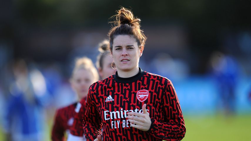 Jen Beattie, Profifußballerin