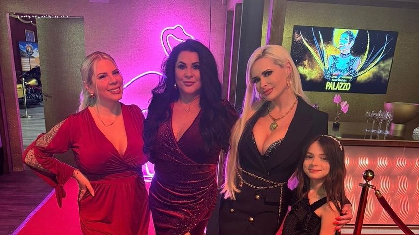 Realitystars Jennifer Frankhauser, Iris Klein, Daniela Katzenberger und ihre Tochter Sophia