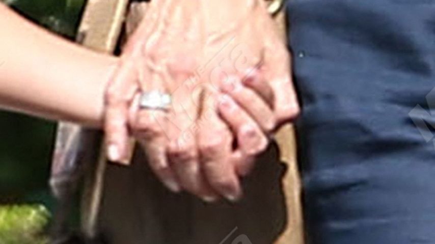 Jennifer Garners Hand