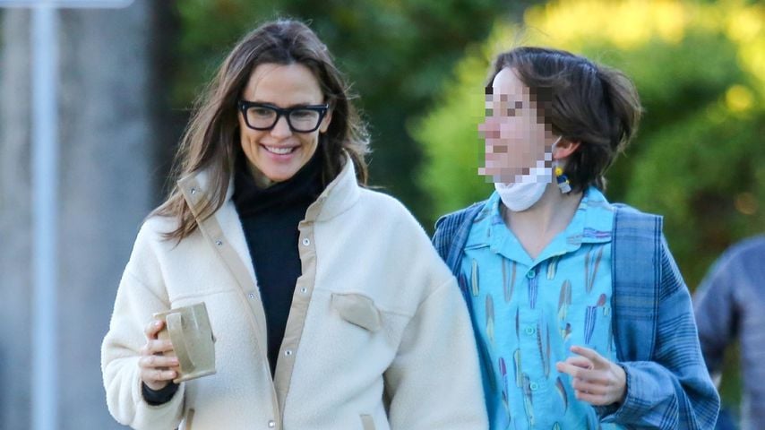Hier zeigen sich Jennifer Garner und Violet im Partnerlook!