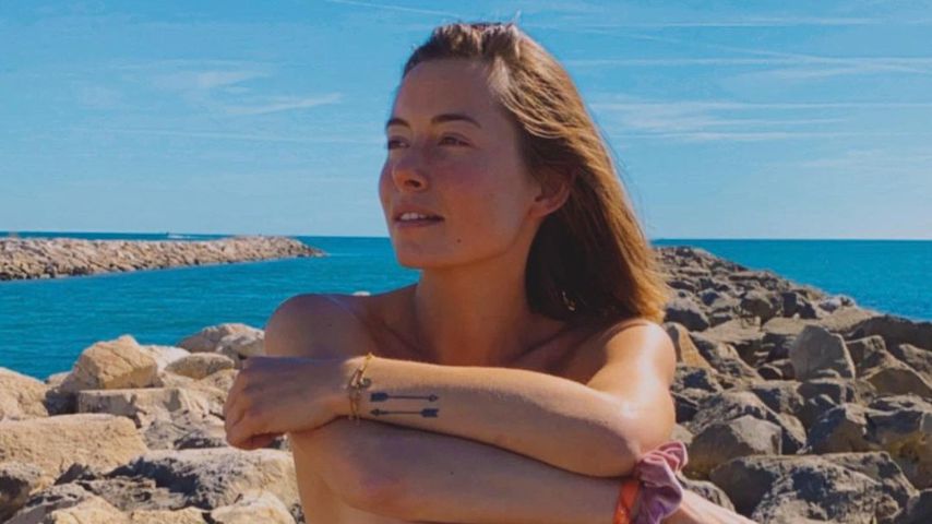 "Habe ein Bikinihöschen an!": Jenny Lange verwirrt mit Post