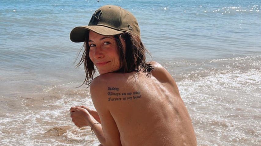 Oben ohne: Jennifer Lange teilt heißes Pic aus dem Urlaub