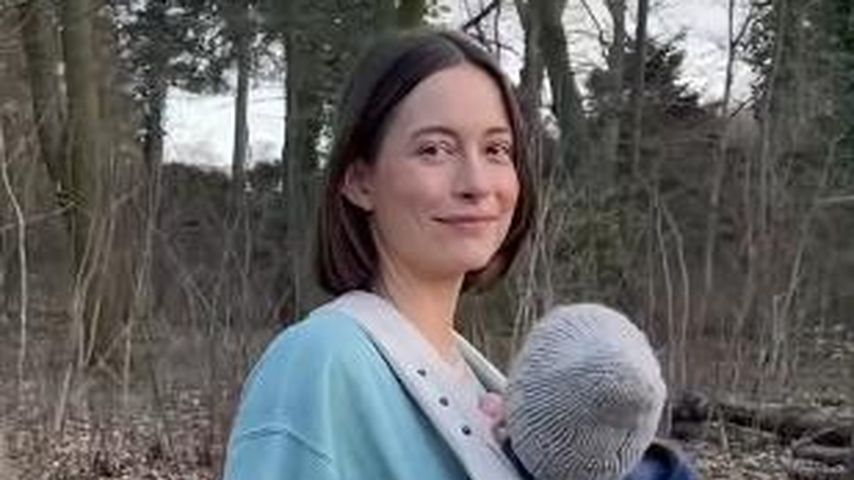 Jennifer Lange und ihr Sohn Anton im März 2025