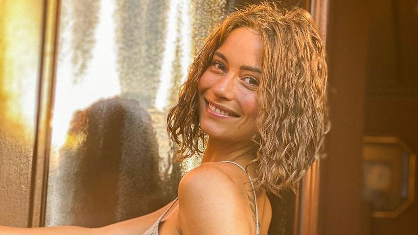 Dauerwelle wieder in? Jennifer Lange zeigt ihre Beach-Waves