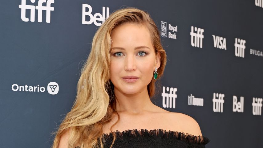 Selten: Jennifer Lawrence unterwegs mit Ehemann und Baby Cy