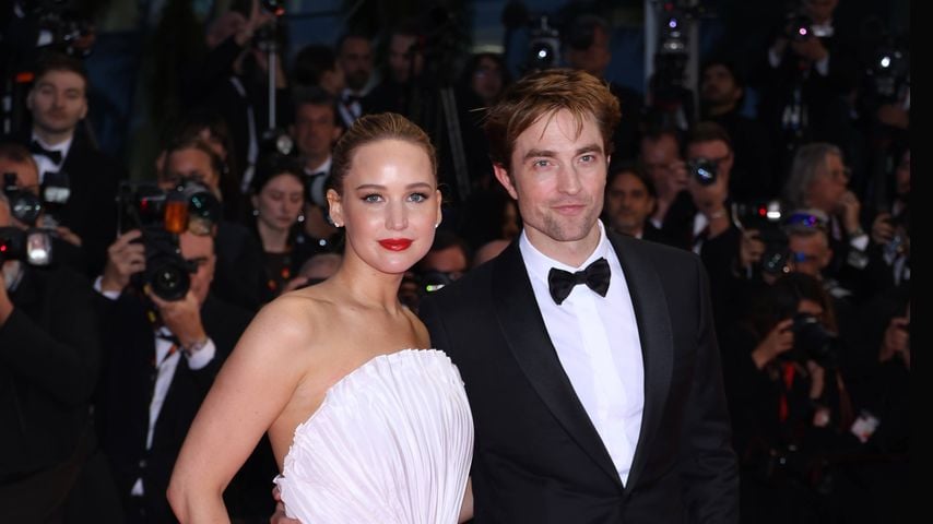Jennifer Lawrence beund Robert Pattinson bei der "Die My Love"-Premiere in Cannes