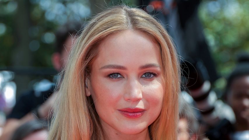 Selten: Jennifer Lawrence mit Ehemann und Sohn Cy unterwegs