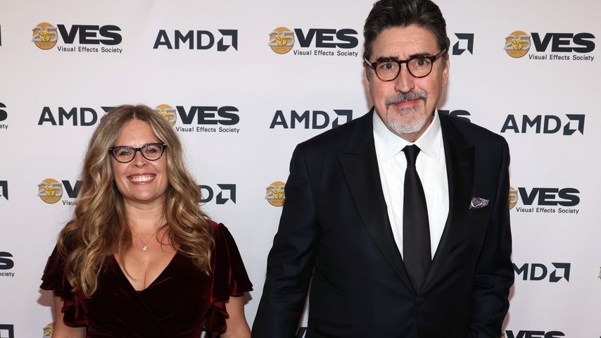 Jennifer Lee und Alfred Molina bei den Visual Effects Society Awards, 2022