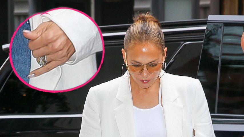 Ohne Ben: Jennifer Lopez mit Ehering in New York gesichtet