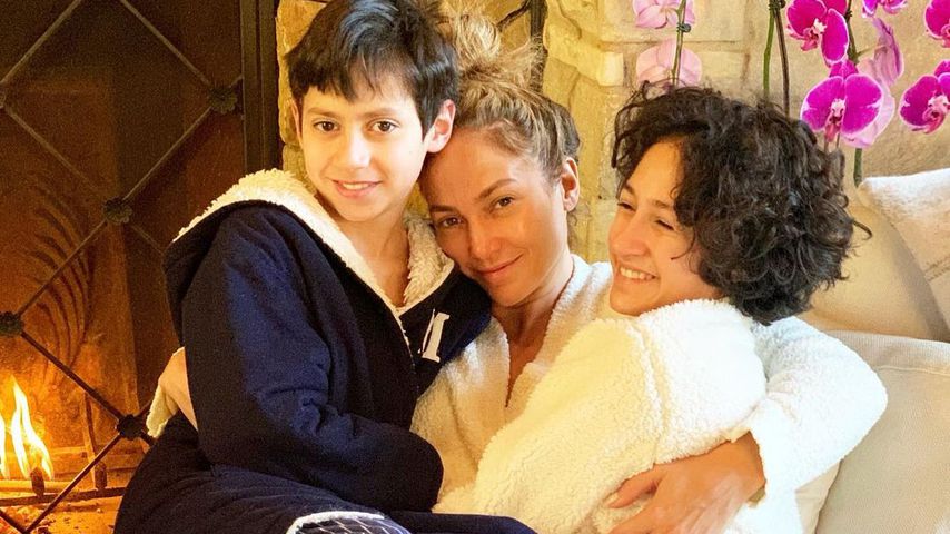 Jennifer Lopez mit ihren Kids Max und Emme