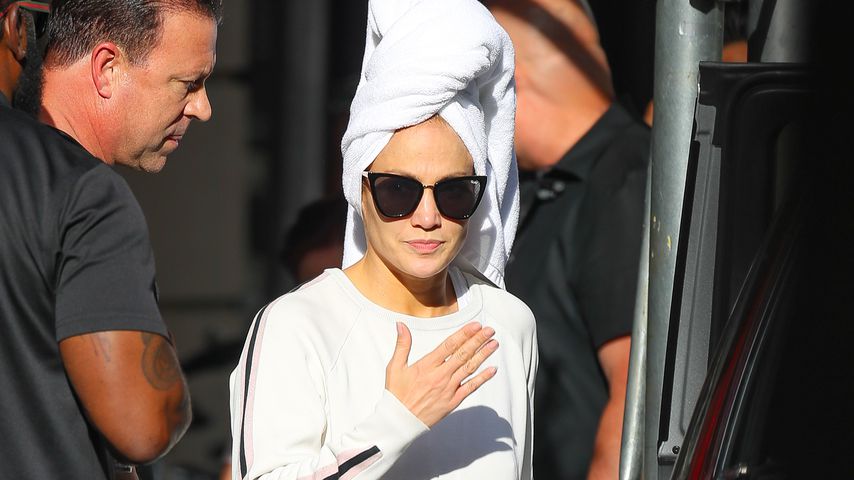 Mit Handtuch-Turban: Jennifer Lopez ganz leger unterwegs