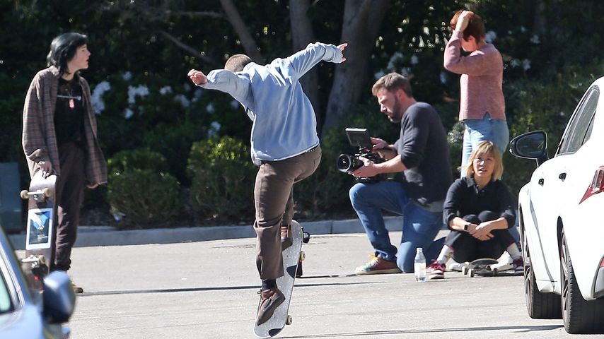 Papa Ben Affleck filmt stolz seine Tochter beim Skaten!