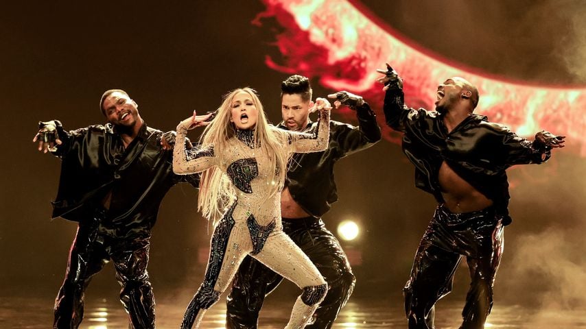 Jennifer Lopez performt bei den American Music Awards 2025 im BleauLive Theater in Las Vegas