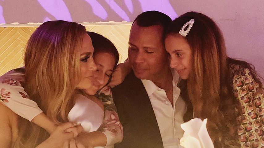 Jennifer Lopez und Alex Rodriguez mit seinen Zwillingen Emme und Max bei der Verlobungsfeier