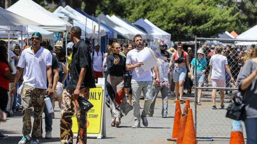 Jennifer Lopez und Ben Affleck auf einem Flohmarkt in Los Angeles
