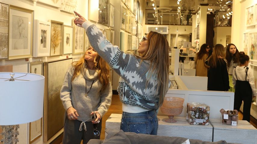 Mit der Familie: Jennifer Lopez shoppt nach Weihnachten