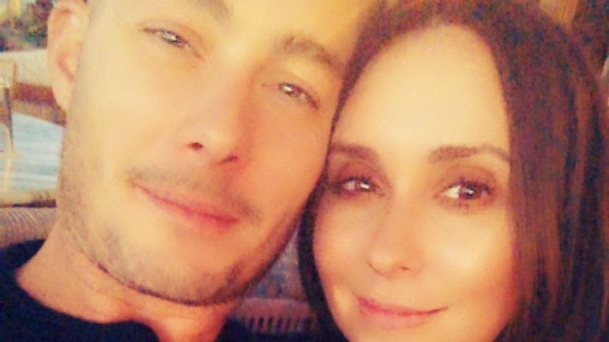 Jennifer Love Hewitt und ihr Ehemann Brian Hallisay