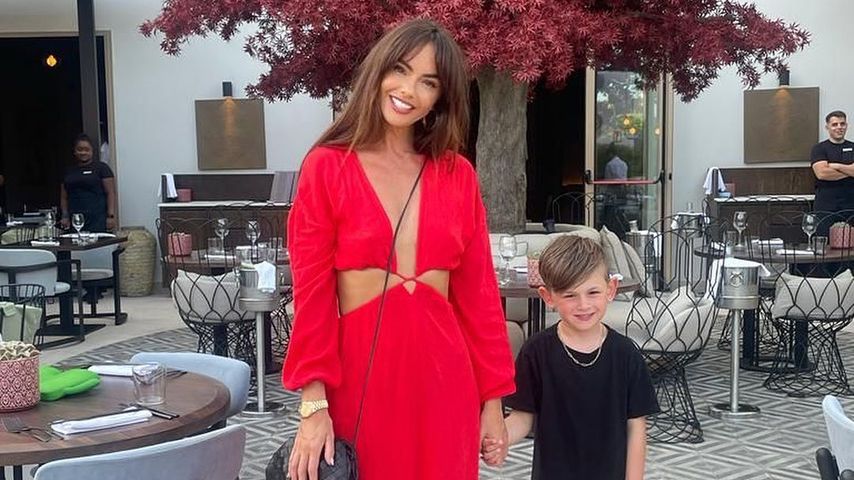 Jennifer Metcalfe mit ihrem Sohn