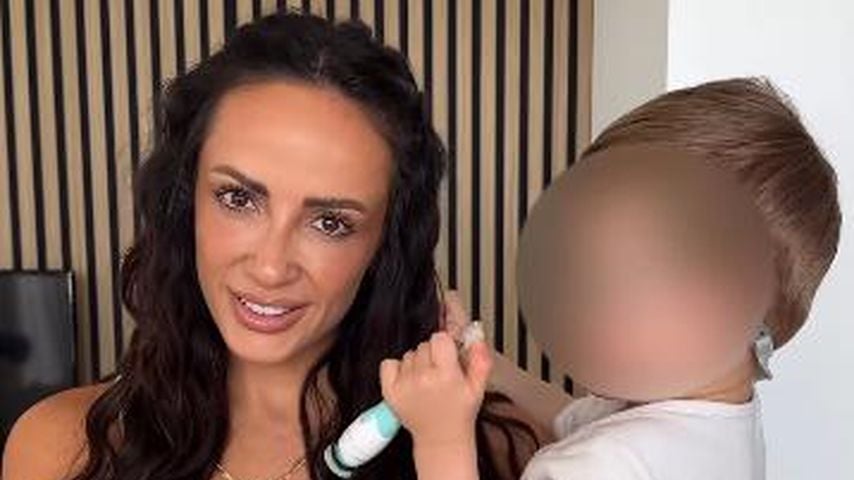 Hat Jennifer Saro eine Nanny für ihren kleinen Sohn Keksi?